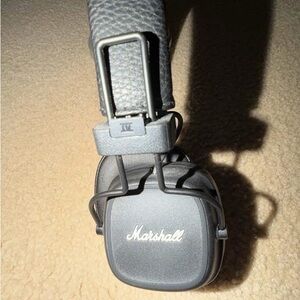 Marshall Major IV Wireless Headphones in Charcoal